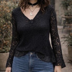 Vintage Y2K Black Dark Floral Lace Whimsigoth Top 1X Plus Size Sheer Hem Fairy